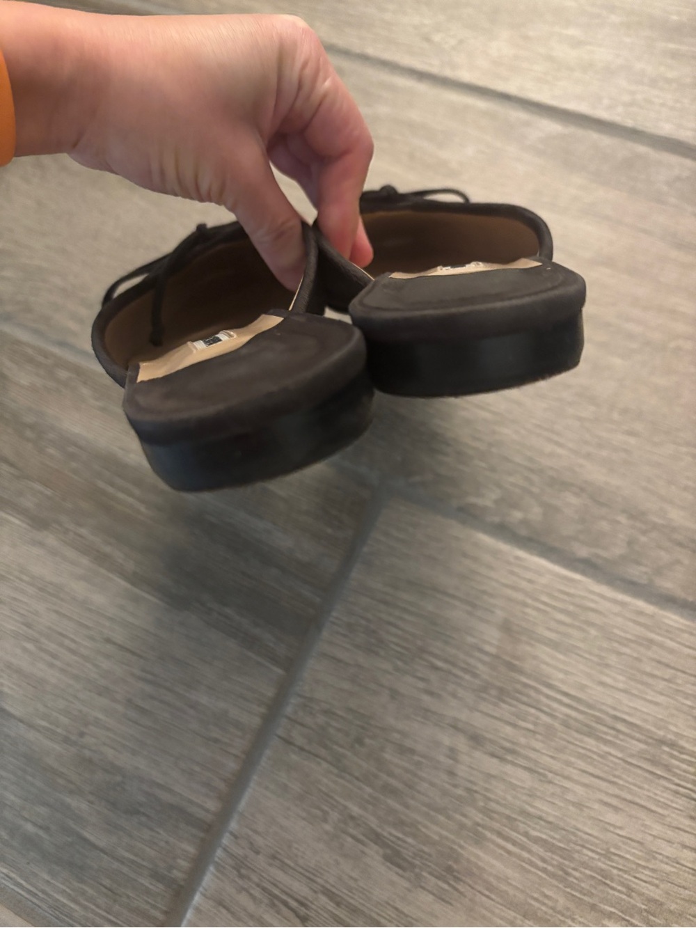 Manolo Blahnik Dark Gray Suede Bow Mules - Picture 4 of 5